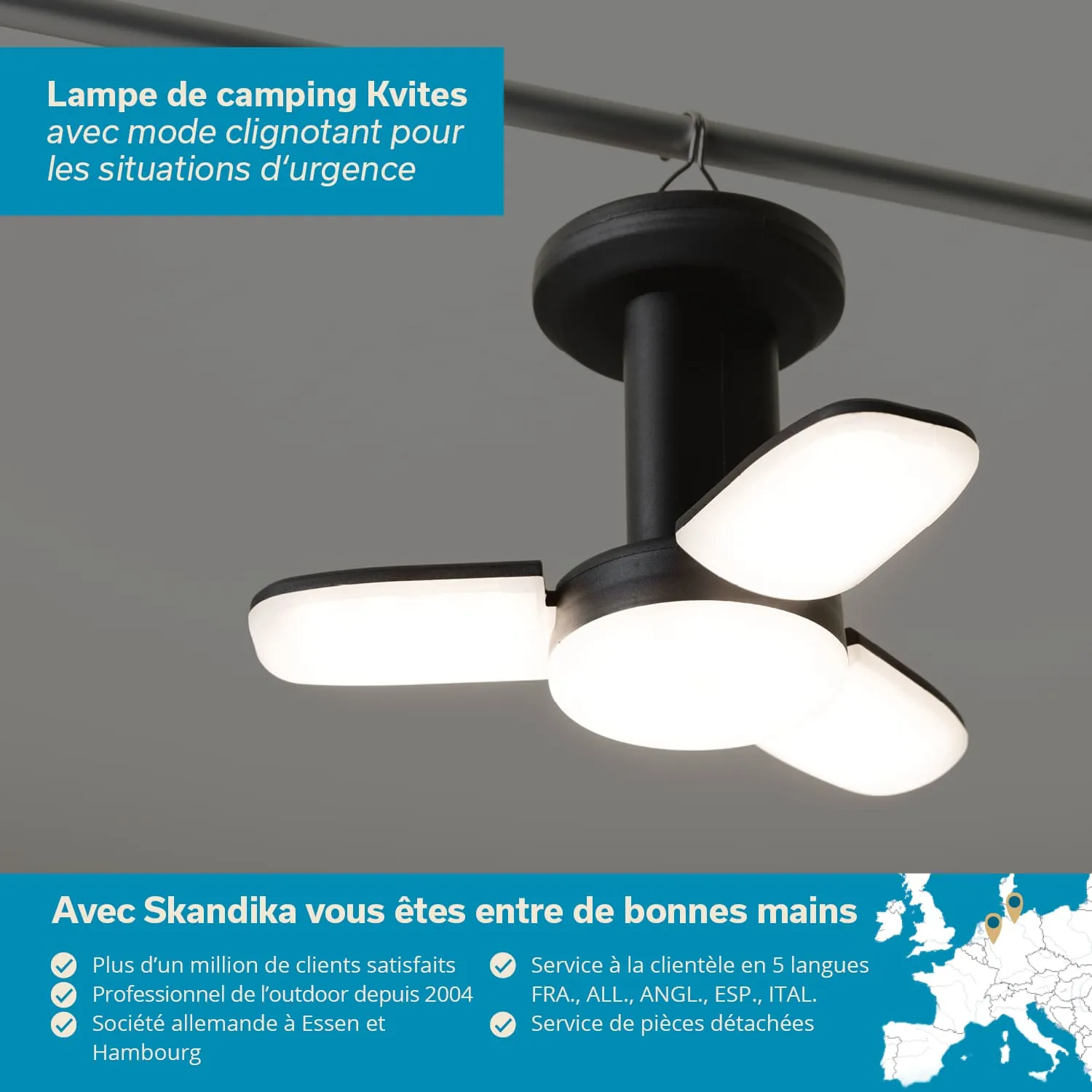Campinglampe mit drei weißen Leuchteinheiten und schwarzem Halter, hängt an einer Stange. Schriftzüge in verschiedenen Sprachen am unteren Rand.