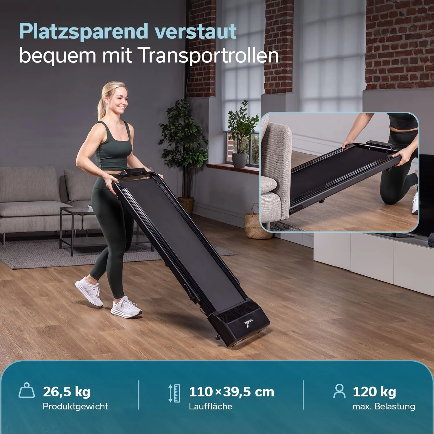 Eine Person trägt ein Laufband mit Transportrollen in einem modernen Raum. Pflanzen und Möbel sind sichtbar.