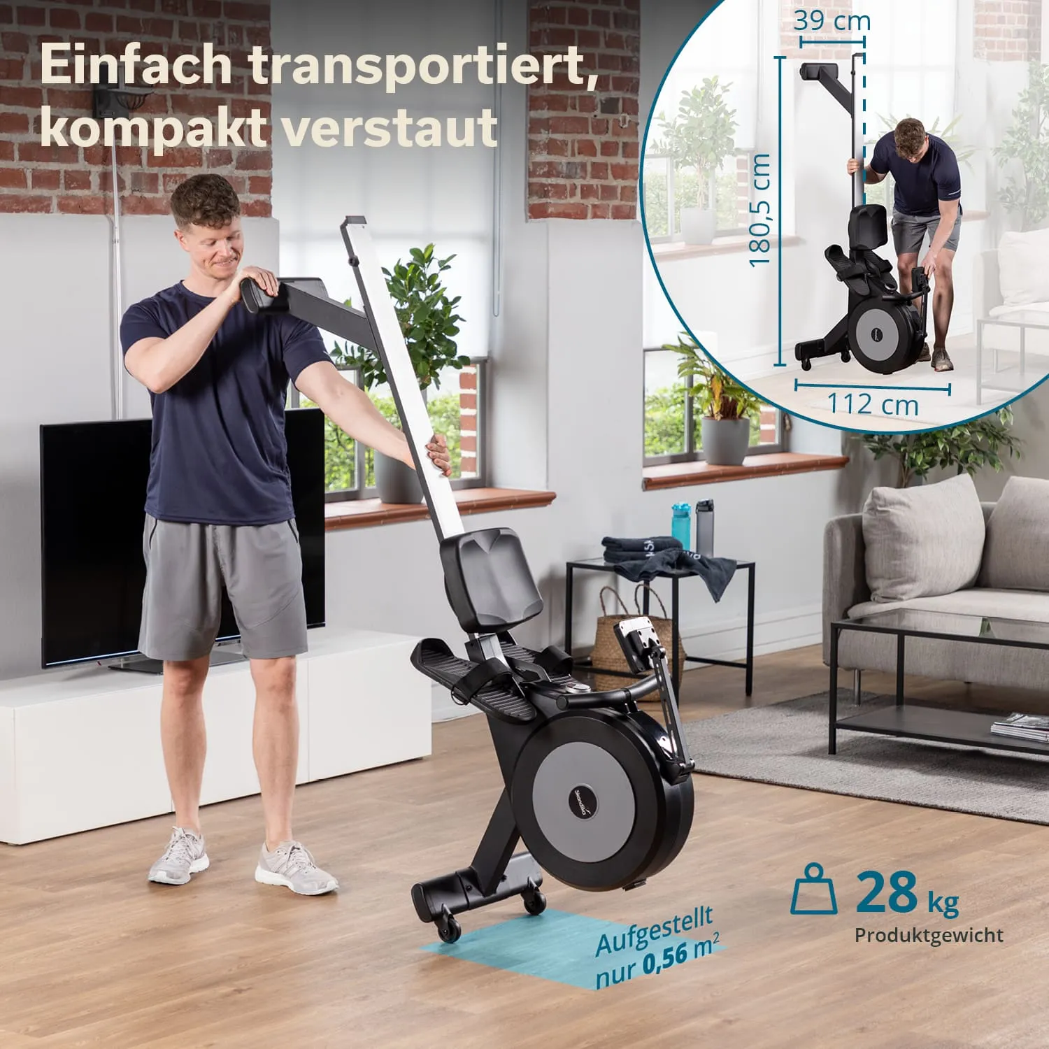 Der Fitnessgerät-Ruderer wird von einer Person mit einer Hand angehoben. Im Hintergrund sind ein Fernseher und Möbel sichtbar.