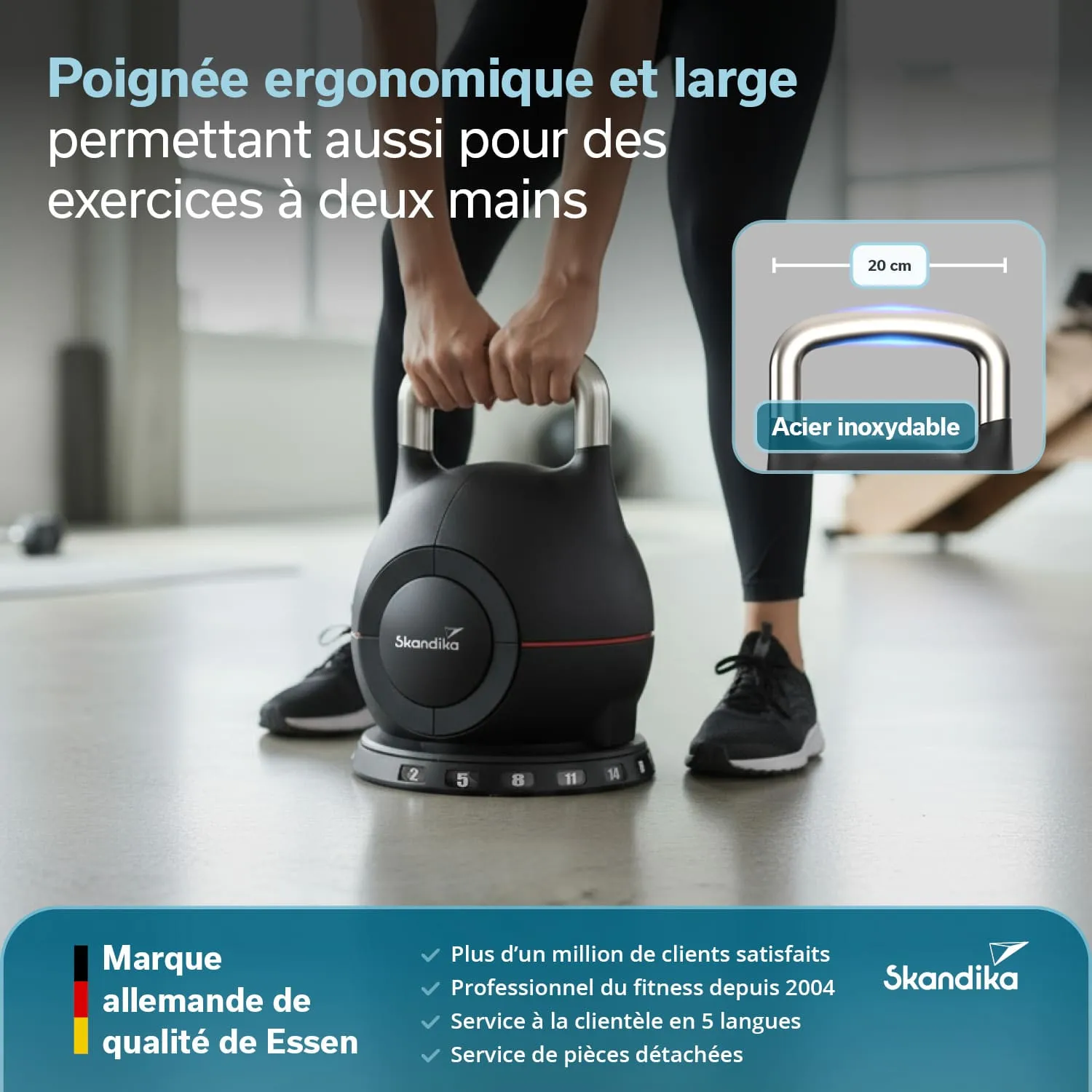 Gewicht mit ergonomischem Griff, auf einem Fitnessboden abgestellt. Neben infos über die Marke Skandika.