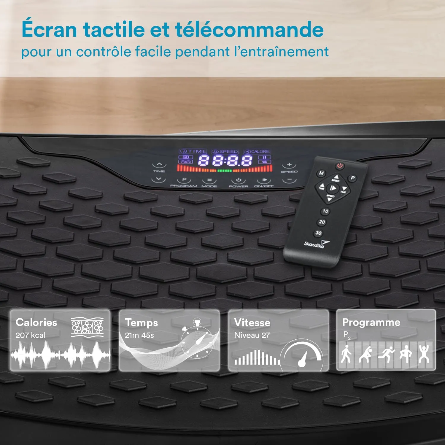 Display eines Fitnessgeräts mit einer Fernbedienung. Informationen zu Kalorien, Zeit, Geschwindigkeit und Programmen sind sichtbar.