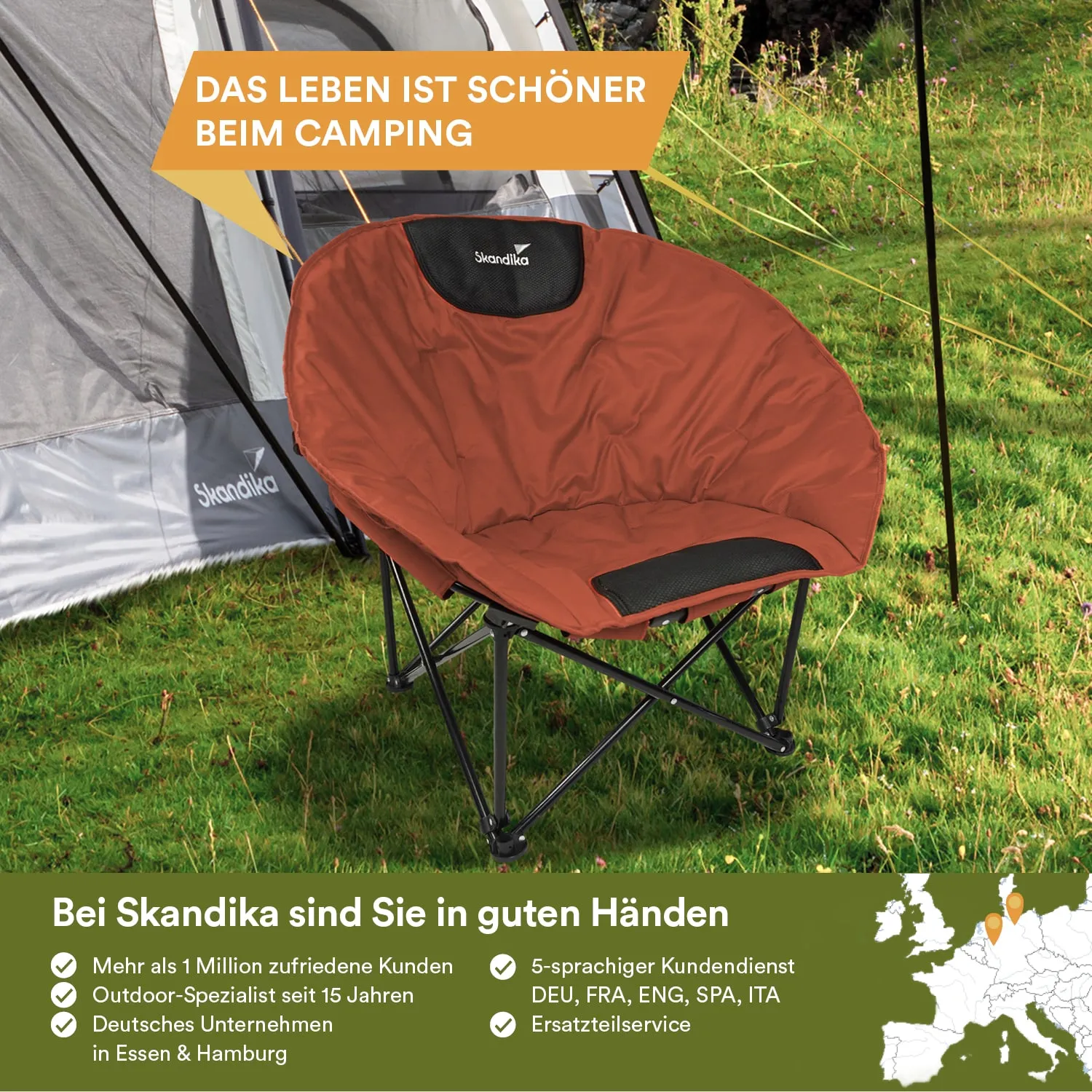 Brauner Campingstuhl steht auf einer Wiese vor einem Zelt. Textinhalt über die Vorteile des Unternehmens Skandika.