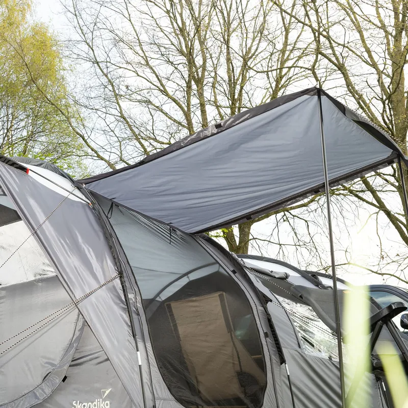 Seiteneingang mit Sonnendachfunktion