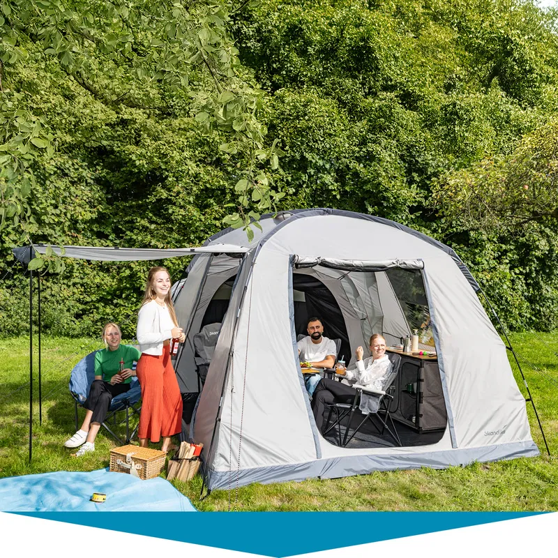 Hohes Kuppelzelt mit 2 Eingängen