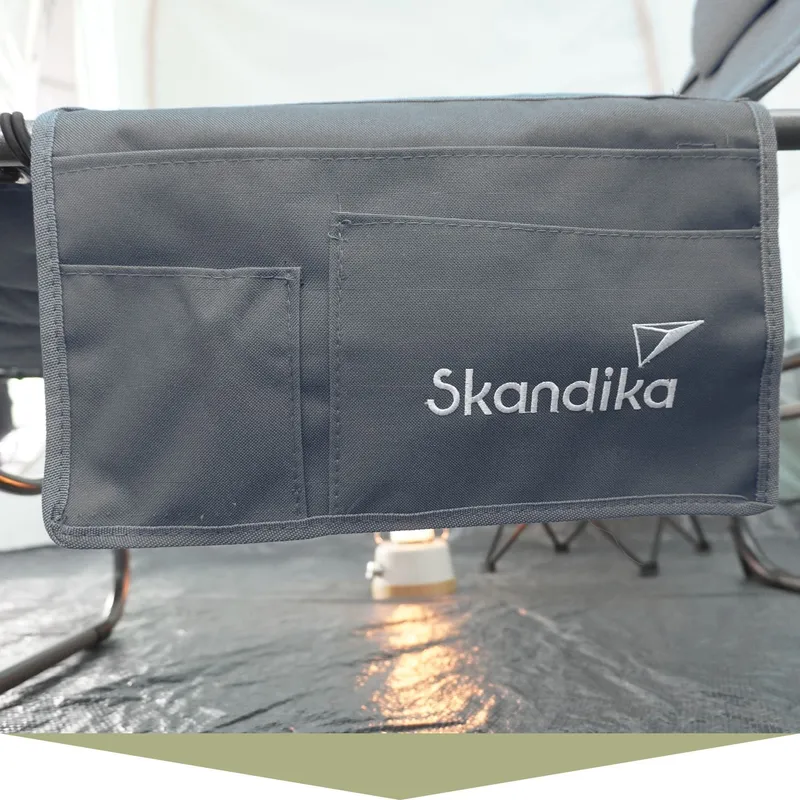 Mit Organizer-Tasche