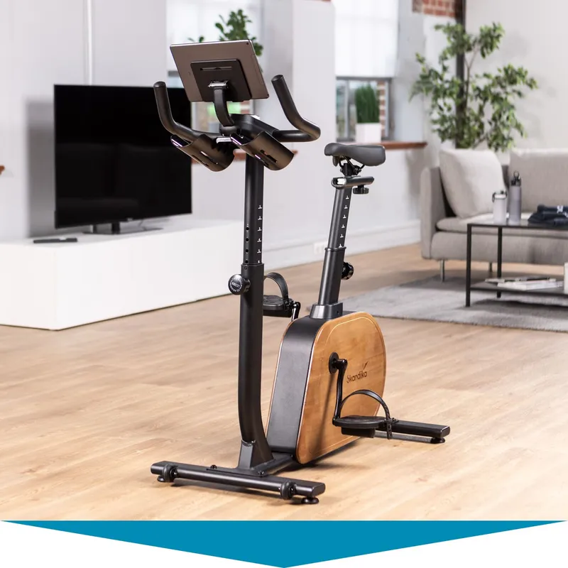 Heimtrainer mit energiesparendem Eigenantrieb