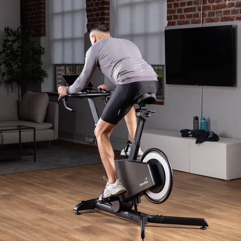Optimale Wartung und Fahrdynamik mit Schwungrad hinten