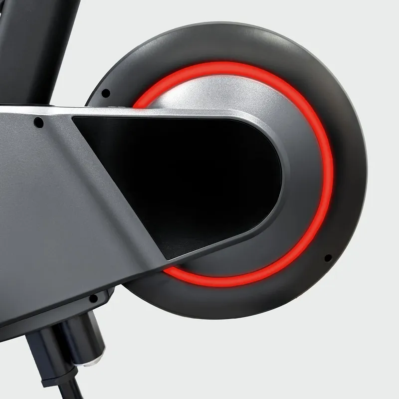 32 Widerstandsstufen mit dynamischer LED-Beleuchtung