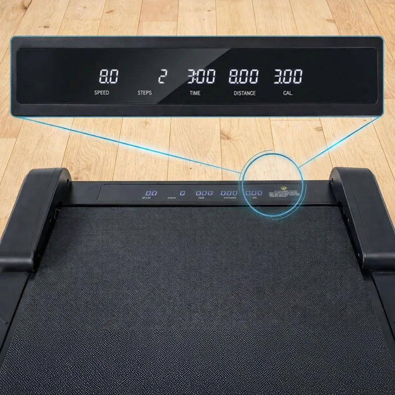 Übersichtliches LED-Display mit allen Trainingsdaten
