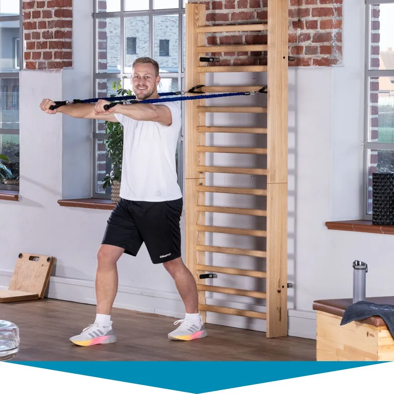 Flexibel trainieren mit der Sprossenwand